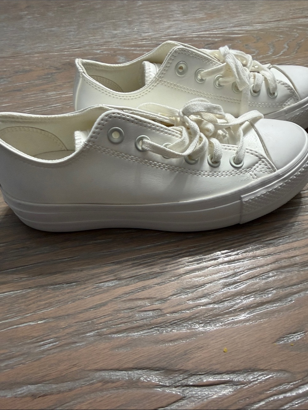 Converse Women's Low-Top leather Sneakers White women’s 7.5 - Picture 4 of 10
